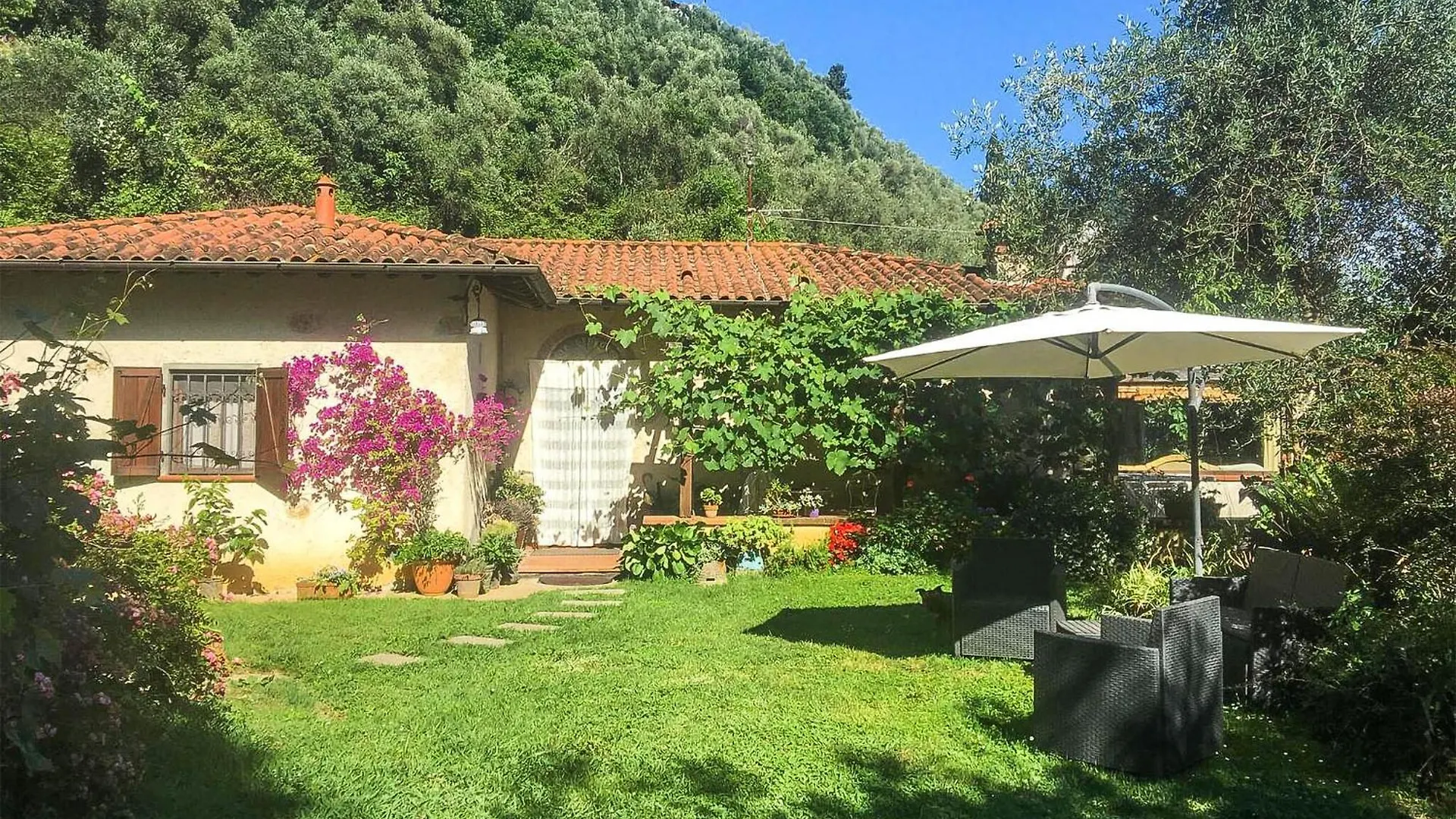Tatil Evi Stunning Home In Camaiore With House A Panoramic View